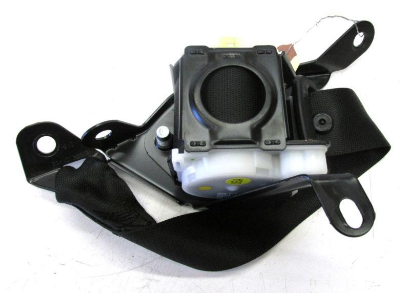 2004-2005 mercedes benz clk500 w209 oem right rear seat belt assembly 