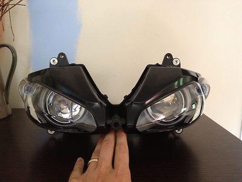 Triumph daytona 675 headlight. **no damage 2009 2010 2011 2012 09 10 11 12 675r