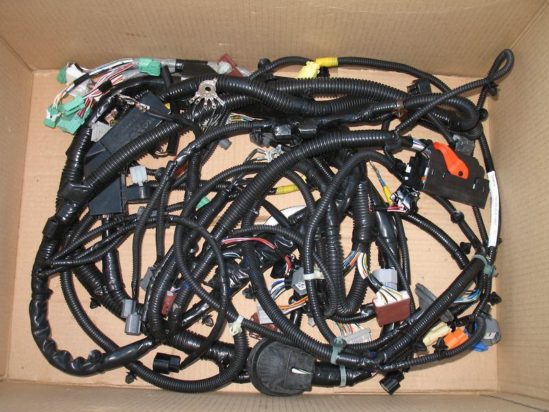 05 06 honda crv engine wire wiring harness  32200-sca-a10 oem