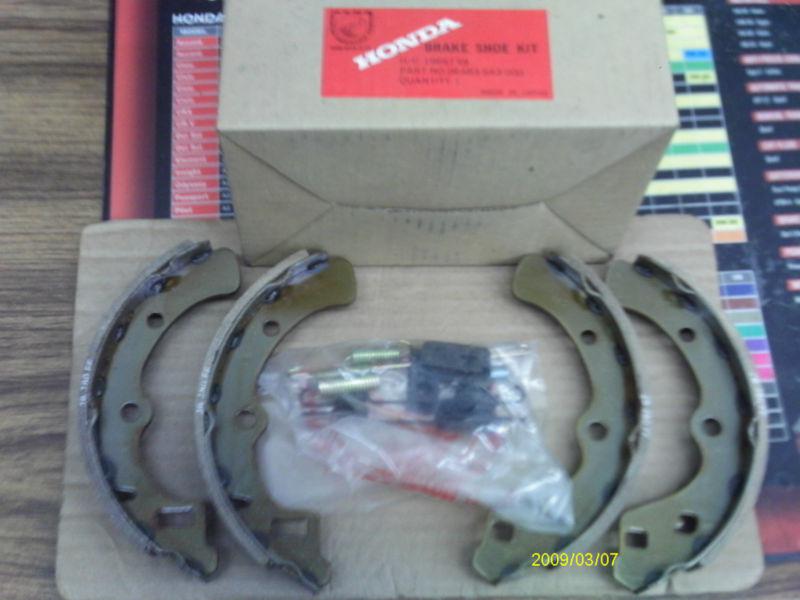 1980 honda civic wagon 5dr new oem rear brake shoes with hardware