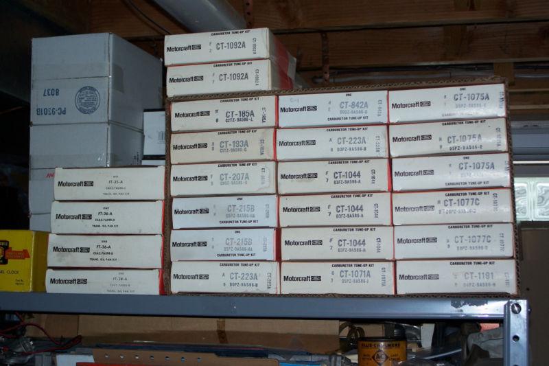 Nos ford motorcraft ct-1077c carburetor tune up kit.  sale