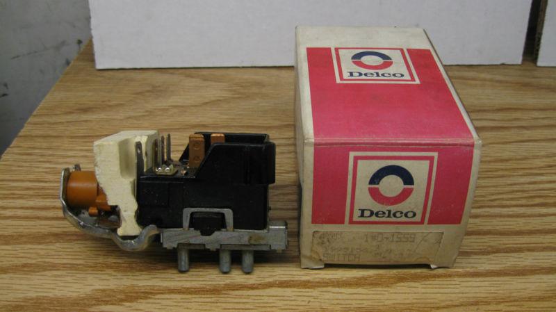 New oem delco headlight switch, w/vac. control 1995156