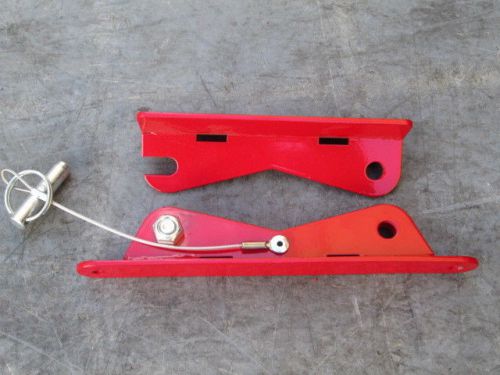 Quick release equipment / fire extinguisher mounting kit powder coated red