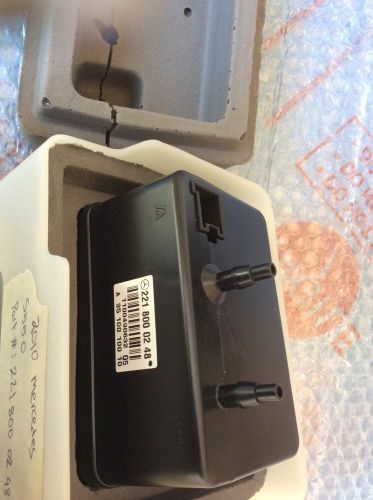 2010-13 mercedes s550 s600 s63 rear trunk vacuum pump box cl550 w216  2218000248