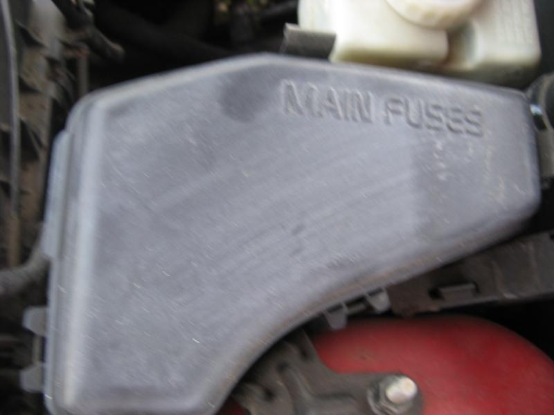 98 VOLVO V70 FUSE BOX UNDER HOOD ENGINE COMPARTMENT SMALL 2.4L 18841, US $47.00, image 2