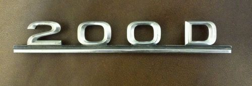Mercedes benz 200d trunk lid emblem no reserve bid now