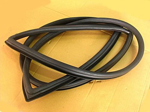 D/s b110 front windshield weatherstrip rubber seal