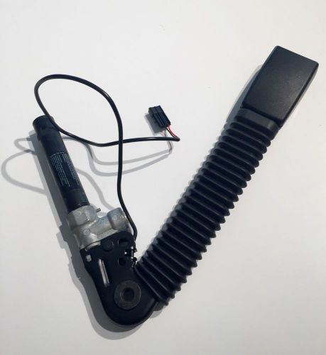 Bmw 72117210888 e60 e61 front right seat belt tensioner oem 535i 528i 550i 08-10