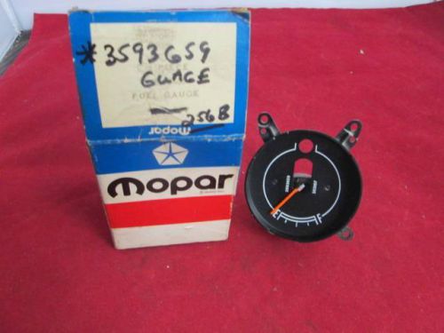 Fuel gauge w/ oil indicator and clock fits some 76 77 b body nos mopar 3593659