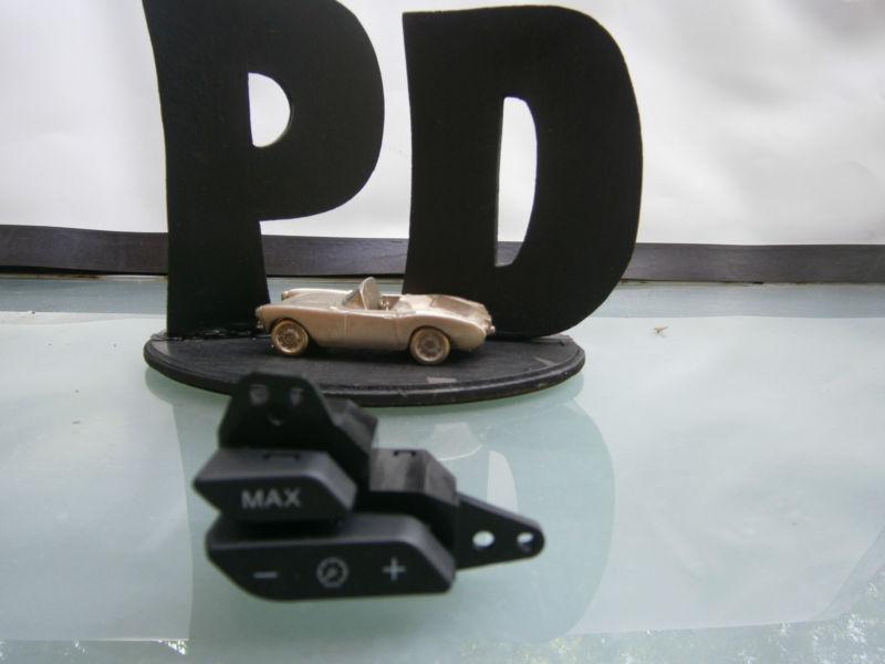 2004-2006 acura tl cluster reset switch lh assembly    oem/warranty