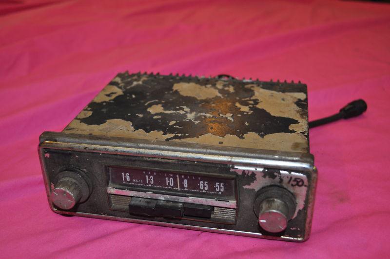 Radiomobile (smith) car radio model 60t