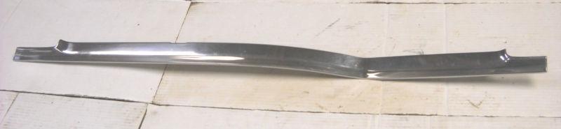 1958 chevrolet nomad wagon  right rear door glass revel molding