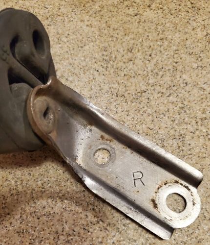92-99 Lexus SC300 SC400 RIGHT PASSENGER SIDE SUB-FRAME EXHAUST HANGER & MOUNT, US $34.95, image 2