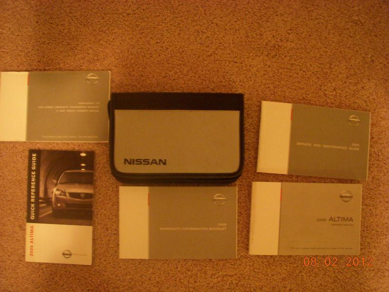 2005 nissan altima owners manual set with case