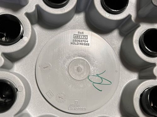 2001-11 Chevy Truck Dually 3500 New GM Take Off Front 8 Lug Center Caps 15053705, US $99.99, image 4