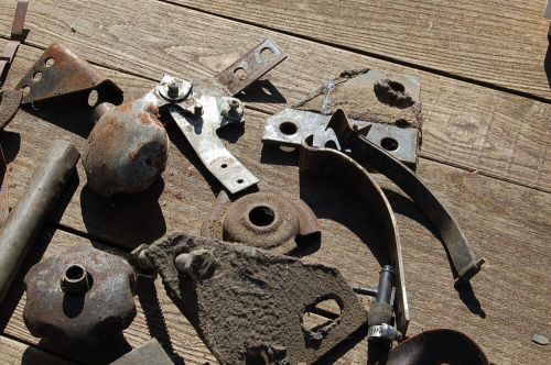 Volvo 164 B30 Group of Used Brackets and Parts, US $19.99, image 2