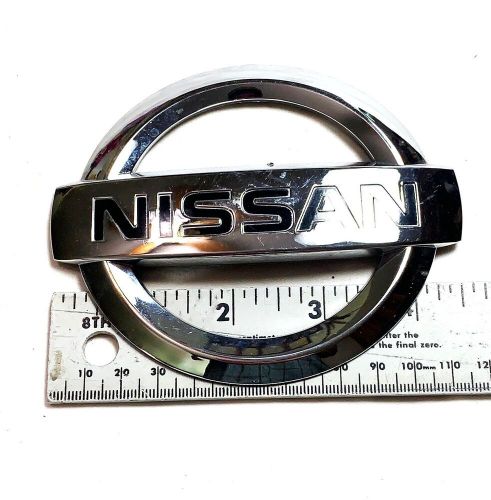 Nissan 4.5" emblem badge logo  217s1