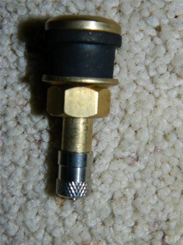 Truck tire valve, 52-271,tr-501 .625 x 1- 21/32" straight (qty 10)  new
