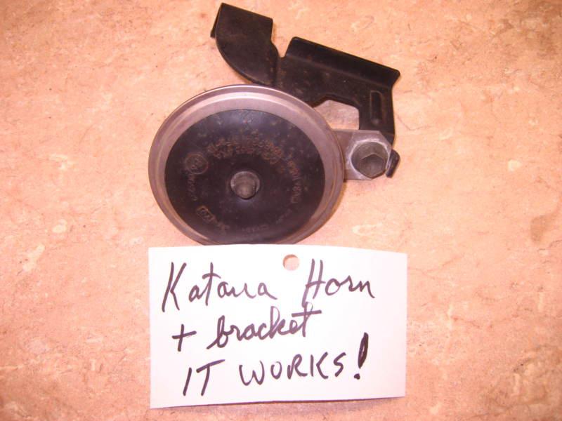 Suzuki katana gsx 600f 750f 98-06 oem horn  and mounting bracket