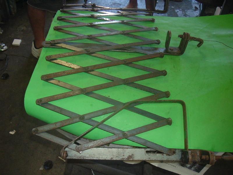 Vintage automobile running board luggage rack model t- graham- lozier-chev-olds