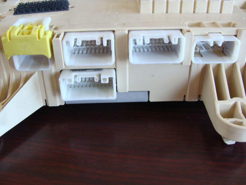 01 - 03 LEXUS LS430 RIGHT SIDE FUSE JUNCTION BOX OEM , US $189.00, image 2