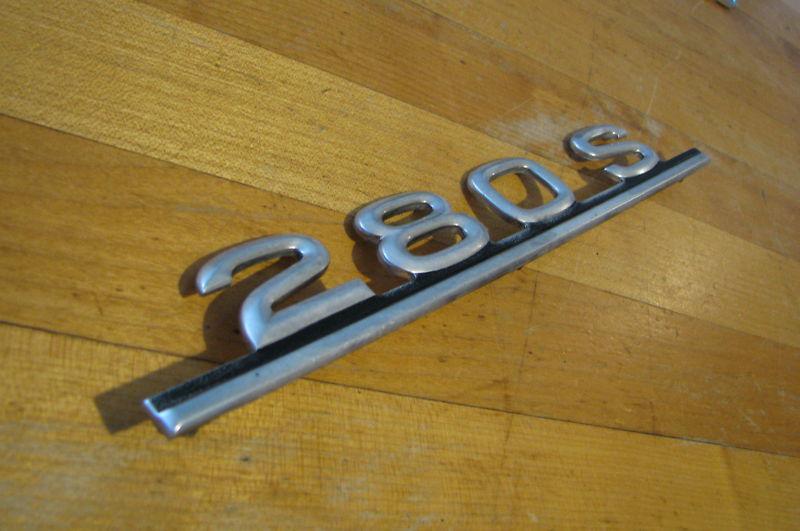Mercedes benz 280 s trunk emblem