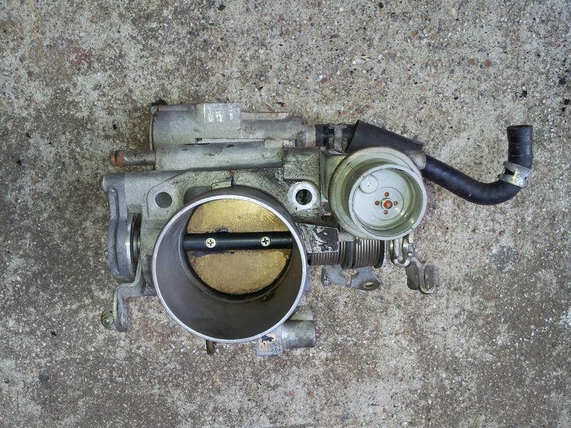 1990-95 toyota 4runner & pickup oem throttle body