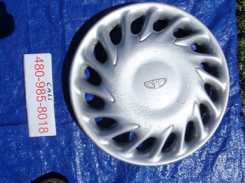 Daewoo leganza hubcap wheel cover 97 98 99 00 01 02  rim cap 96268560 14" center