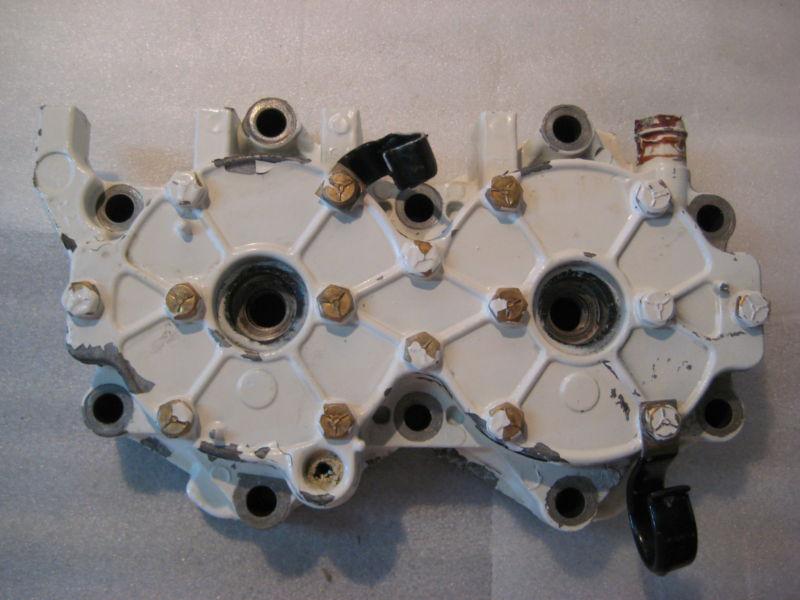 326504 318333 port cylinder head & cover 1985 johnson 90hp v4 outboard j90tlocs