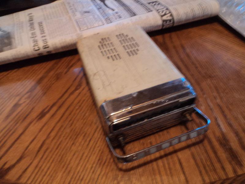 Very rare, vintage pontiac sportable portable radio 1950s 1960s 1970's look now!