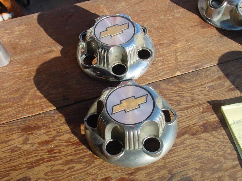 Buy 9907 Chevy Silverado Tahoe Astro Van OEM Silver Center Caps Pair