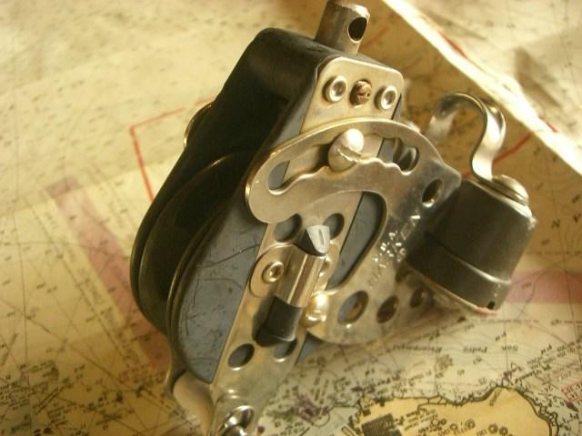 Harken hexaratchet single block w/becket and 150 cam cleat