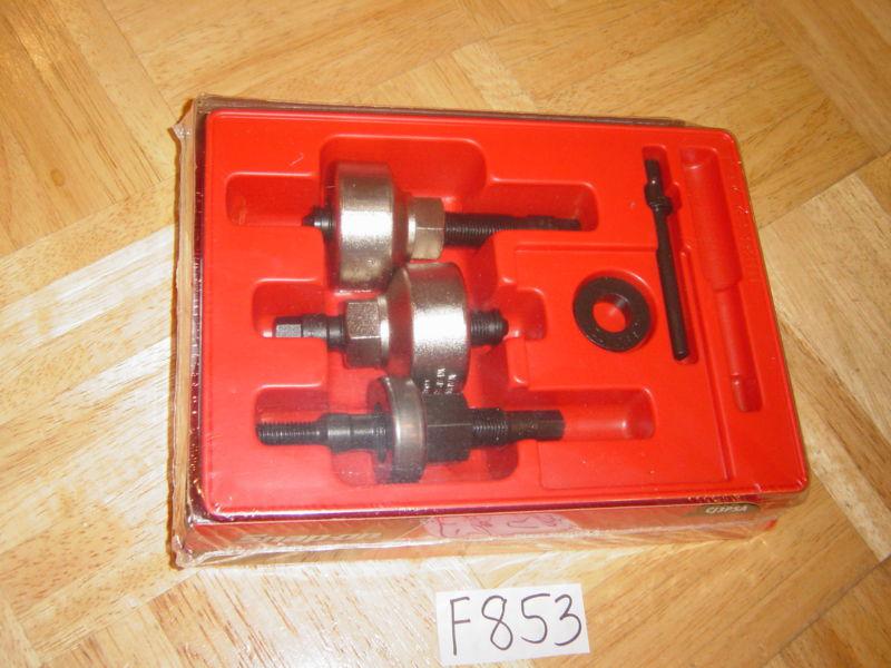 Buy SNAP ON TOOLS NEW IN PACKAGE POWER STEERING & ALTERNATOR PULLEY