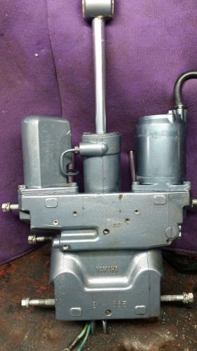 Yamaha 150hp trim &amp; tilt assy 6g5-43800-05-4d