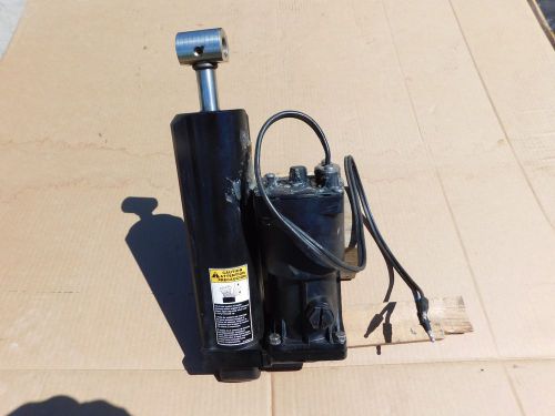 Vintage mercury outboard motor hyd. power trim and tilt assembly