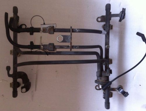 1992 - 1996  buick park avenue 3.8l  supercharged fuel injector rail assembly