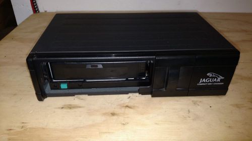 Trunk cd changer for a 2000 jaguar xj8 (r)