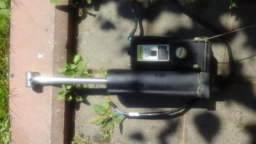 Mercury  power  trim  unit