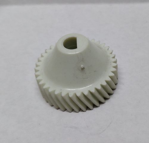 25513043 36 tooth gm speedometer drive gear driven white d7b corvette y