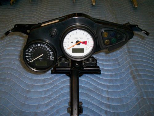 Gsxr600 suzuki meter cluster with fairing mount/take off y2k2 model