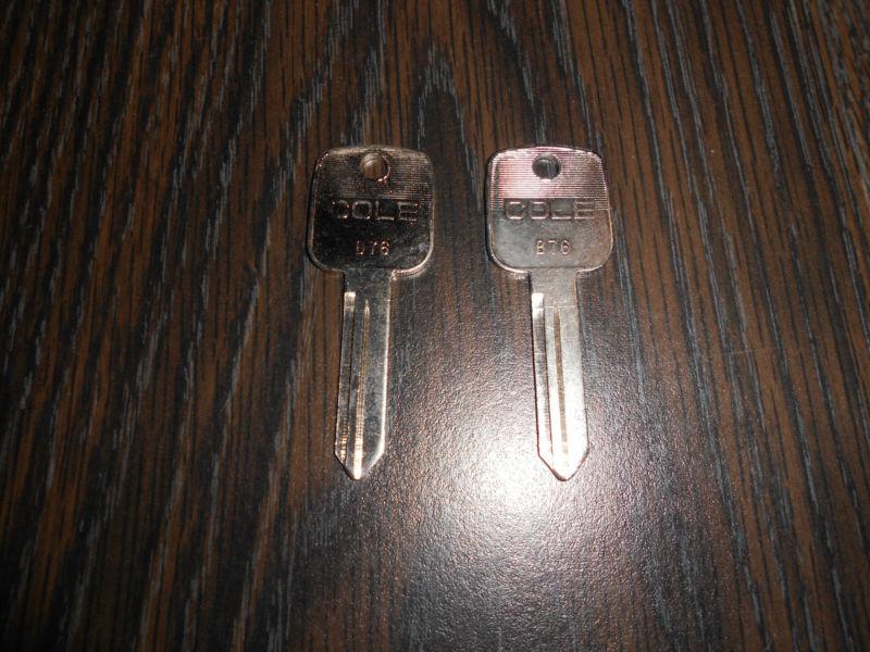 Set of 2 cole brand b76 keyblanks....?
