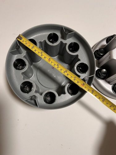 2001-11 Chevy Truck Dually 3500 New GM Take Off Rear 8 Lug Center Caps 15053705, US $99.99, image 2