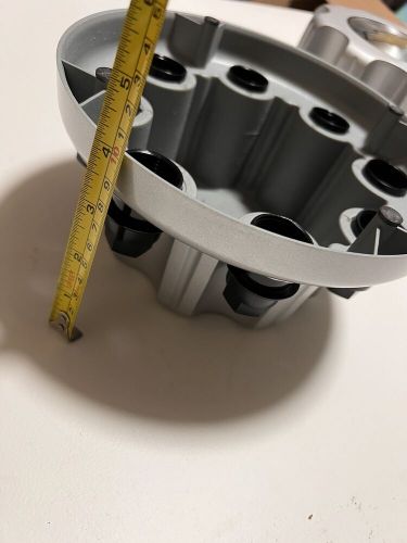 2001-11 Chevy Truck Dually 3500 New GM Take Off Rear 8 Lug Center Caps 15053705, US $99.99, image 3