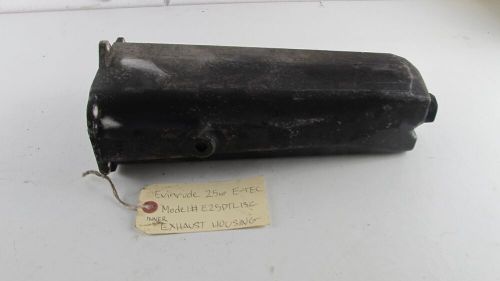 OEM 10-2012 25hp Evinrude E-TEC Outboard Inner Exhaust Housing 0355128 15hp 30hp, US $83.00, image 2