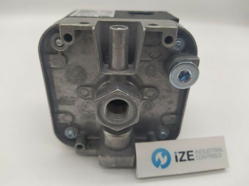 DG500U-3 84447550 KromSchroder PRESSURE SWITCH, US $98.69, image 6