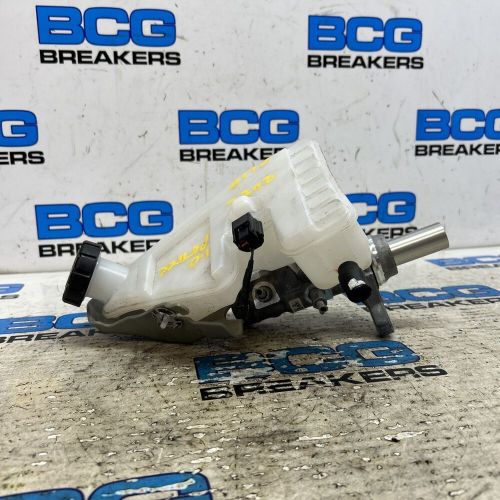 2022 renault clio 1.0  petrol  brake  master cylinder reservoir 460912509r