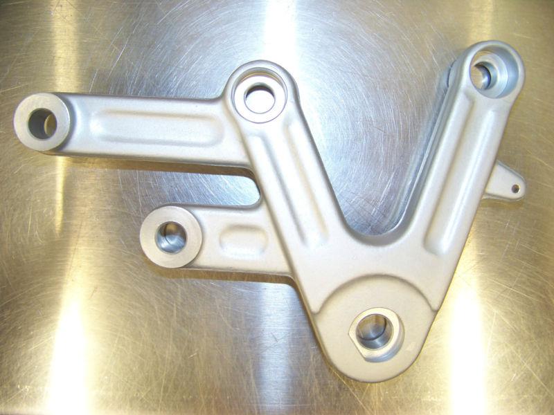 Triumph rh control plate, daytona, speed triple, part number t2080232