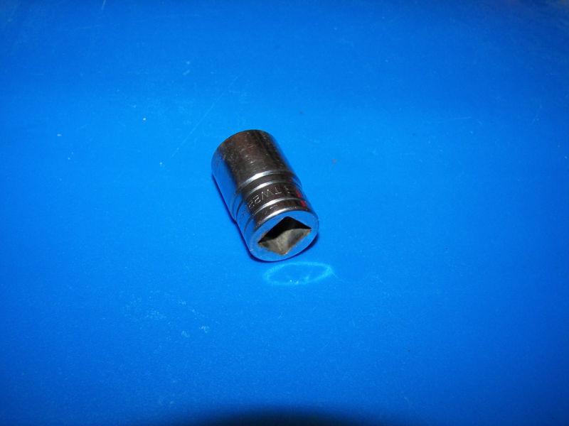 Snap on tools tw221  11/16" semi deep socket 1/2dr 6pt