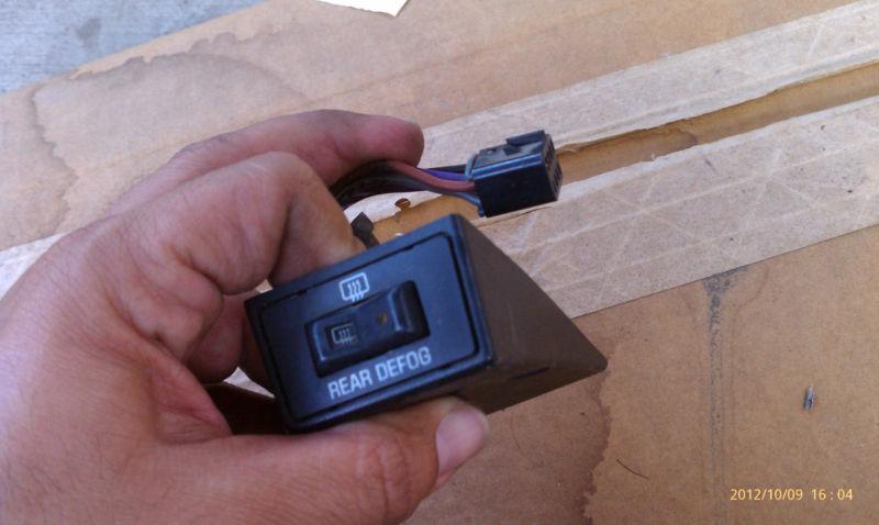 Blazer jimmy s10 sonoma bravada typhoon power rear defog defrost switch gmc