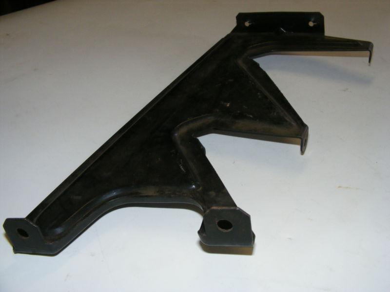 1953 CHEVROLET CENTER GRILLE SPACER BRACKET 3701635 NOS NEW RADIATOR, US $44.99, image 2